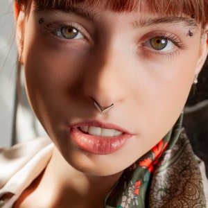 V Shape Septum Ring, Triple Stacked Septum Ring, Septum Ring Hoop, Septum Jewelry, Silver Septum Hoop, Layered Septum Hoop, Septum Piercing