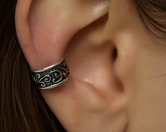 Silver ear cuff. bohemian ear cuff. non-pierced ear cuff