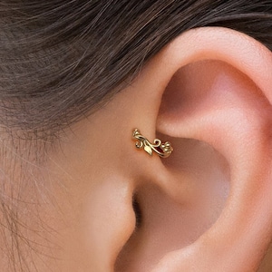 Forward Helix Earring, Leaf Hoop Earring, Boho Helix Ring, Gold Cartilage Hoop, Helix Piercing, Bohemian Gold Hoop, Unique Cartilage Earring
