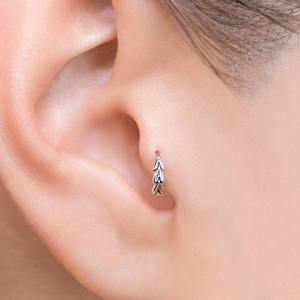 Silver Tragus Earring, Tragus Piercing, Daith Piercing, Tragus Piercing, Silver Helix Earring, Cartilage Jewelry, Helix Hoop