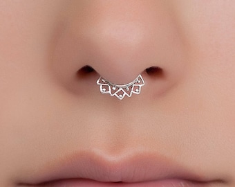 Tiny Fake Silver Septum Ring for Non Pierced Nose. Tiny Fake Septum Jewelry, Septum Clip