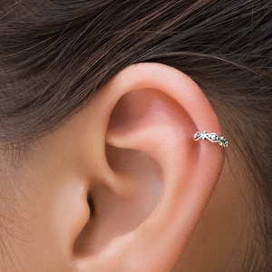 Cartilage Hoop, Tragus Piercing, Cartilage Jewelry, Silver Cartilage Earring, Daith Piercing, Helix Hoop, Tragus Earring