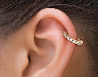 Minimalist Diamond Helix Earring 14K Gold, Cartilage Piercing, Helix Jewelry, Gold Helix Piercing, Dainty Hoop, Modern Cartilage Ring
