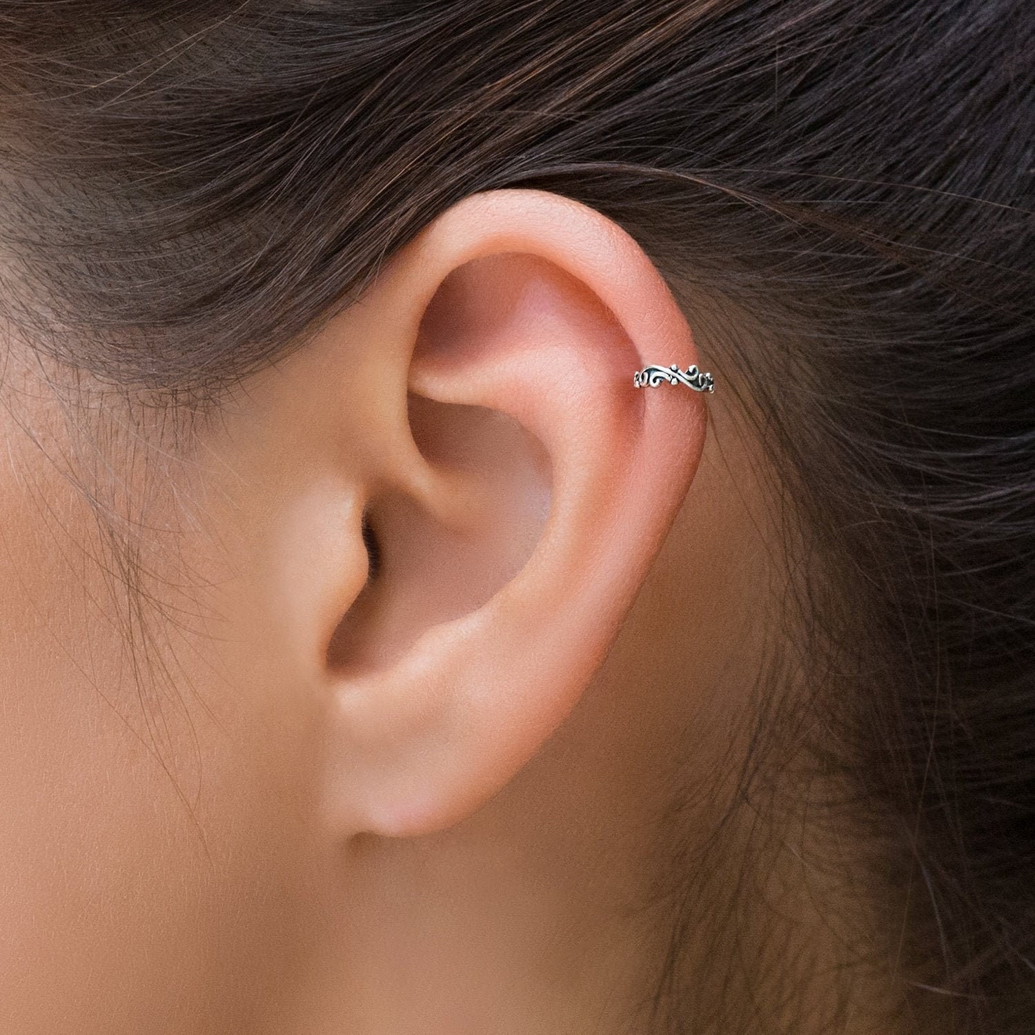 Snug Silver Cartilage Hoop Earring - Jolliz