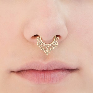 Septum ring, India Septum Ring, Gold Septum image 2