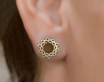 Gold Flower Mandala Ear Tunnel. 6mm-2g Tribal Ear Tunnel. Plags Gauges. 2g Tunnel. Gauge jewellery. brass ear tunnels