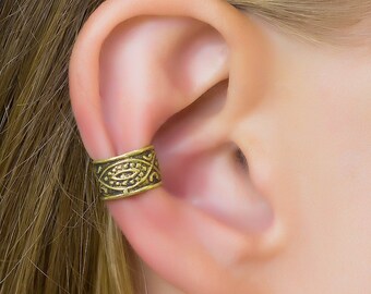Złota nausznica, kolczyki z nausznicami, nausznica bez przekłuć, styl boho chic, sztuczny piercing, opaska na ucho, nausznica na chrząstkę, kolczyki boho