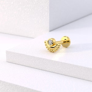 14-karatowy złoty kolczyk Tragus, kolczyk Tragus z płaskim tyłem, piercing Tragus, biżuteria Tragus, kolczyk Tribal Tragus, kolczyk Diamond Tragus, kolczyk Tragus 16g
