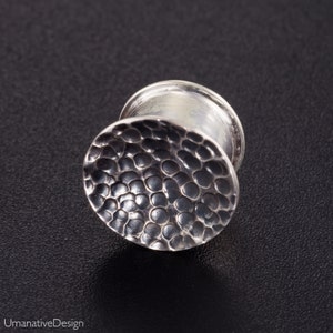 0g sterling silver plugs. silver plug earrings. plug earrings. silver tunnels. silver plugs. ear gauges silver. sterling plugs. tunnel plugs
