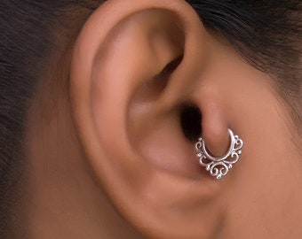 Tragus Piercing, Silver Cartilage Hoop, Helix Earring, Daith Piercing, Cartilage Jewelry, Tragus Earring, Cartilage Earring, Helix Hoop