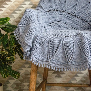 Wagon Wheel Circular Blanket Crochet Pattern - The Lavender Chair