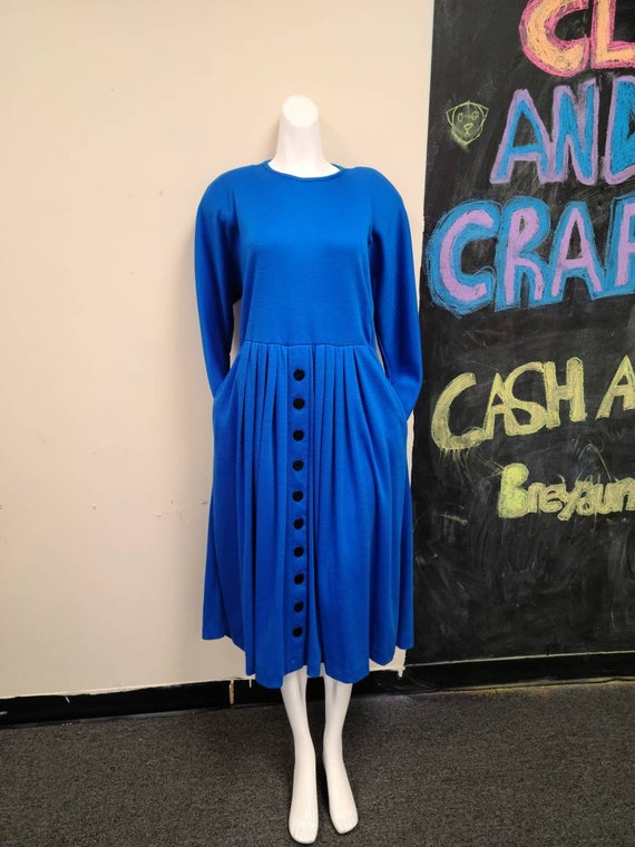 sweater dress petite size Petite-Friendly Dresses The cocoon silhouette and dropped shoulders create a relaxed fit Ann Taylor Petite Square Neck