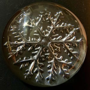 Vintage Clear Glass Dome Shaped Round Paperweight Snowflake Design 3.5 Inches in Diameter