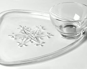 Juego de platos y vasos triangulares de cristal transparente con diseño de copo de nieve, estilo vintage de Indiana Glass. Producto descatalogado. Precio por juego (MCM).
