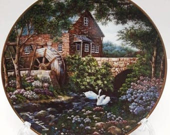 Conjunto de seis peças da coleção Violet Schwenig Franklin Mint com tema de jardim campestre: Gazebo, Brookside, Cozy Glen, Meadowgate, Hollyhock e Olde Mill.