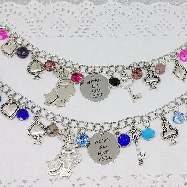 We are all Mad here! Braccialetti con charms e cristalli ispirati allo Stregatto di Alice nel Paese delle Meraviglie