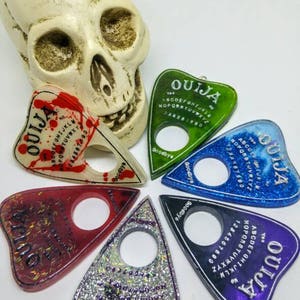 Ouija Planchette pendant or keyring - Gothic ouija planchette - Pastel Goth pendant