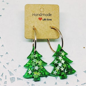 Christmas tree epoxy resin hoop earrings colorful Xmas jewelry with holographic glitters inclusions zdjęcie 5