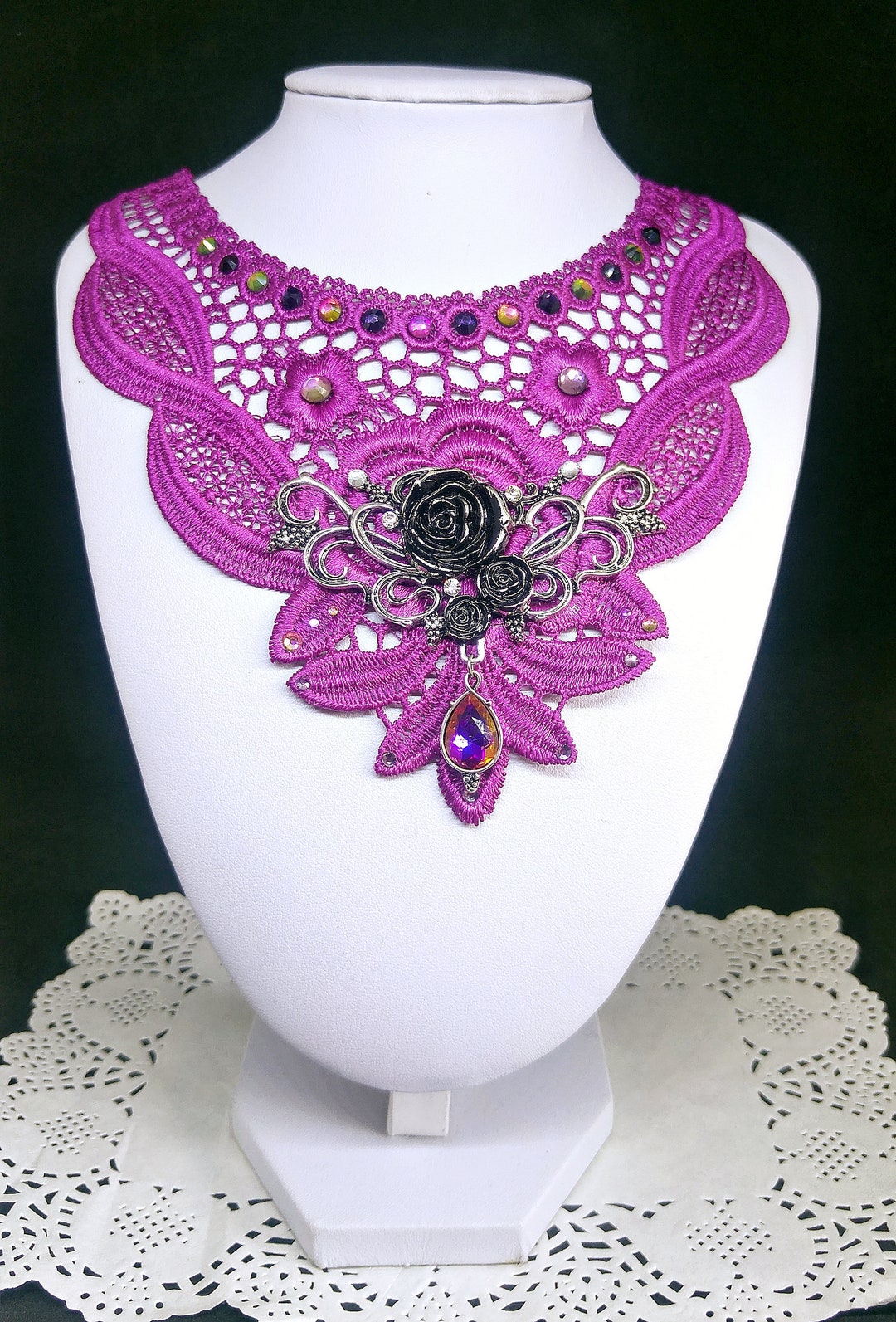 Wendalern Girocollo in pizzo con fiore bohémien, grande collana in raso floreale intrecciata a mano in velluto con rose e catena per clavicola da sposa gioielli da sposa per donne, Zinco