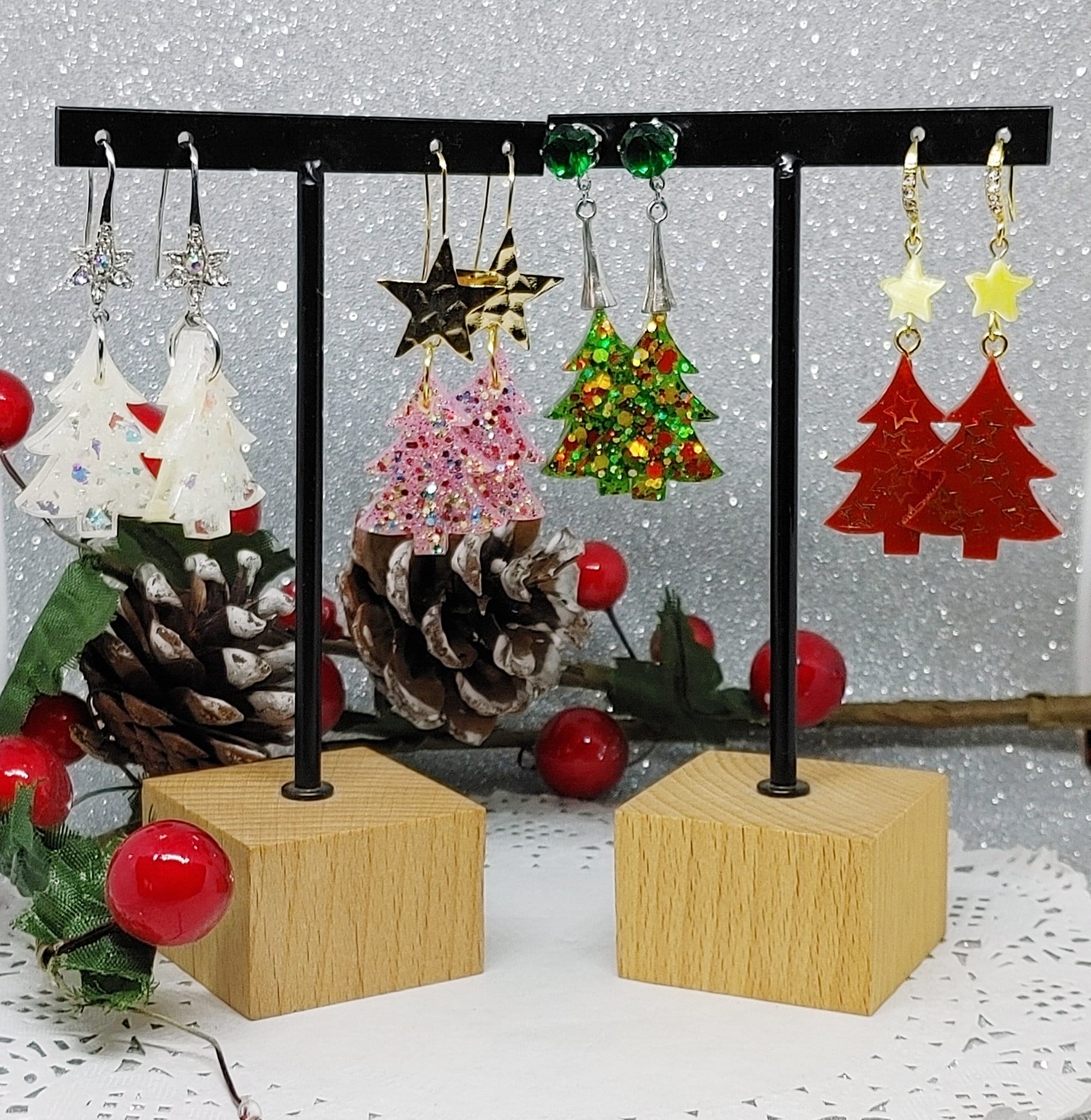 Orecchini A Forma Di Albero Di Natale In Cristallo – Eleganti Pendenti Per Donne, Colore Oro Multicolore, Gioielli A Tema Festivo Per Feste E Vacanze, Dimensioni 4,3x3,8 Cm