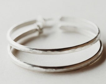 Orecchini a cerchio in argento sterling martellato: gioielli moderni pendenti lunghi - Italia