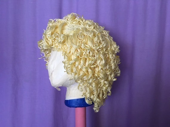 blonde yarn wig