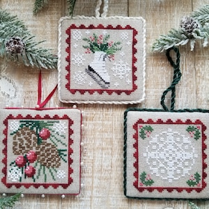 Trio de décorations de Noël ; Modèle numérique pour point de croix de Waxing Moon ; 3 ornements rapides à coudre ; Patin à glace, flocon de neige, pommes de pin