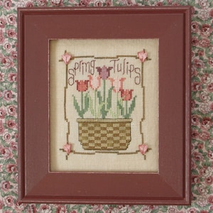 SPRING TULIPS; Pattern for Counted Cross Stitch; Instant PDF Download; Primitive Tulips in a basket; Quick to stitch!