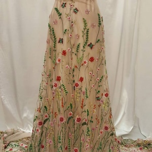 Blush Abito da sposa in pizzo con perline a mano giardino fiori floreali ricamati su tessuto prom in rete arrossita venduto tagliato a misura abito Quinceañera abito da sposa