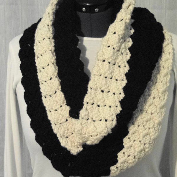 Salt and pepper infinity scarf crochet pattern