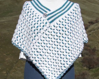 crochet poncho pattern that is reversible