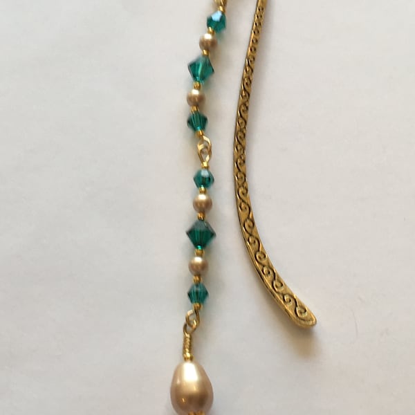 Antique* gold color bookmark made with emerald green Swarovski Crystal beads and Swarovski Crystal Vintage Gold color faux pearls