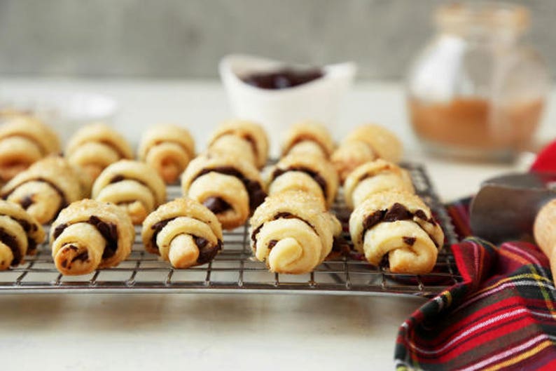 Delicious Delcos Rugelach Rugelah Mini-Polish Kifli Cookies:Chocolate Chip,Raspberry,Apricot, Plum,Nut,Cinnamon, Christmas Gift Dessert image 3