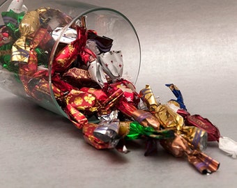 Caramelos navideños Szaloncukor - Adorno de caramelo de árbol de Fa Karacsony húngaro hecho a mano / Adorno de caramelo de galleta de chocolate (Hungría)