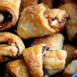 Delicious Delcos Rugelach Rugelah Mini-Polish Kifli Cookies:Chocolate Chip,Raspberry,Apricot, Plum,Nut,Cinnamon, Christmas Gift Dessert 画像 5