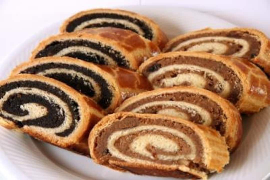 Poppy, Walnut or Chocolate Roll beigli, Bejgli, Roulade, Kalacs ...
