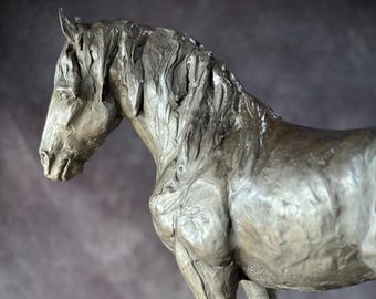Escultura de caballo Clydesdale de bronce fundido: decoración impresionista de Kindrie Grove
