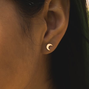 Moon Earrings, Gold Crescent Moon Stud Earrings, Moon Stud Earrings, Moon Studs Gold, 14k Gold Filled Moon Earrings, Dainty Moon Earrings