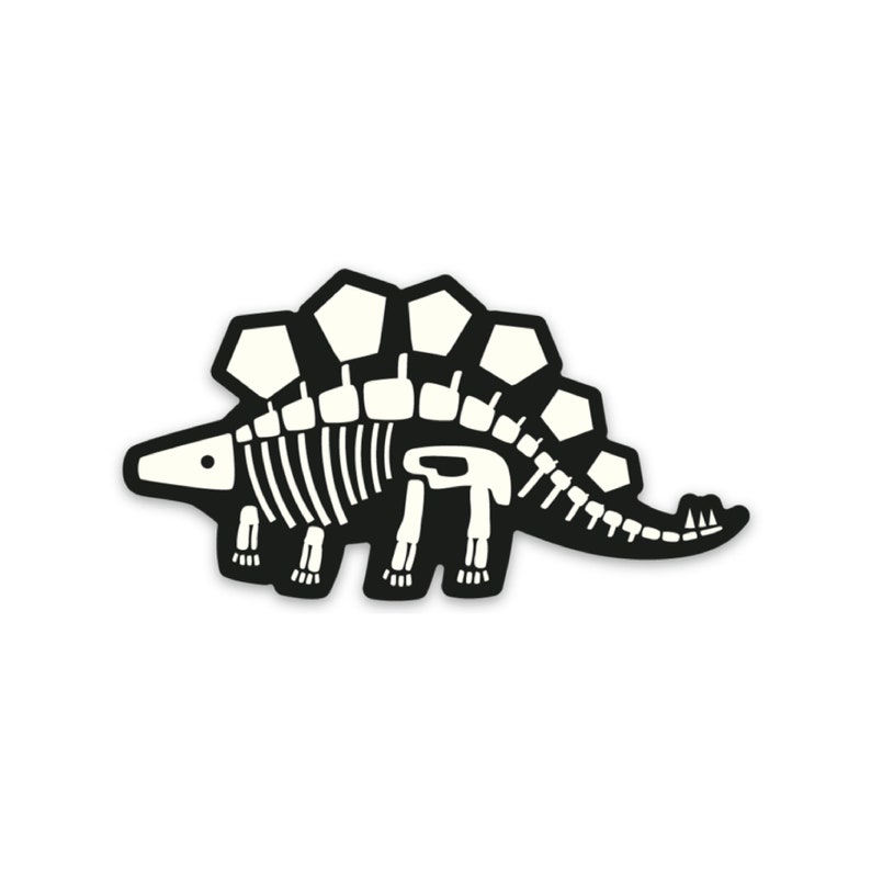 K&ouml;nnte beinhalten: Schwarz-wei&szlig;-Illustration eines Stegosaurus-Skeletts. Der Dinosaurier hat einen stacheligen R&uuml;cken und einen langen Schwanz.
