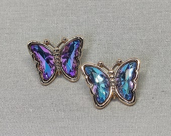 Botones de mariposa con diamantes de imitación, seis colores, 16 mm o 23 mm de ancho(B082)