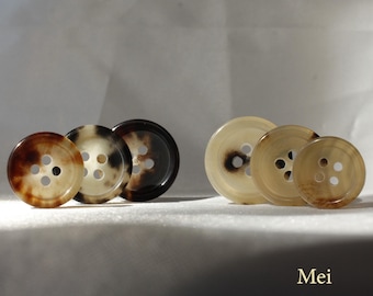 Real Horn Buttons, Beige, Mingle, 15mm to 25mm, Colors Vary from Light Brown to Dark brown. Pack of 6(B120)