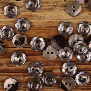 Flower Shape Shell Buttons, Natural Black Mother of Pearl, 11.5mm/0.45”, Pack of 10(B1538)