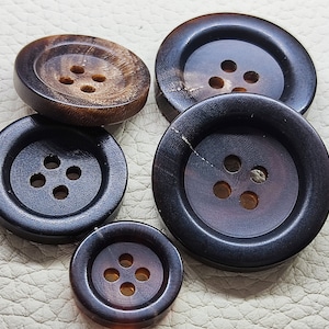 Real Horn Buttons Deep Colors, Black or Brown, 6 Sizes Available, Pack of 10(B108)