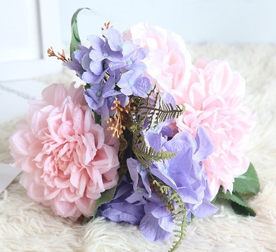wedding bouquet pink purple
