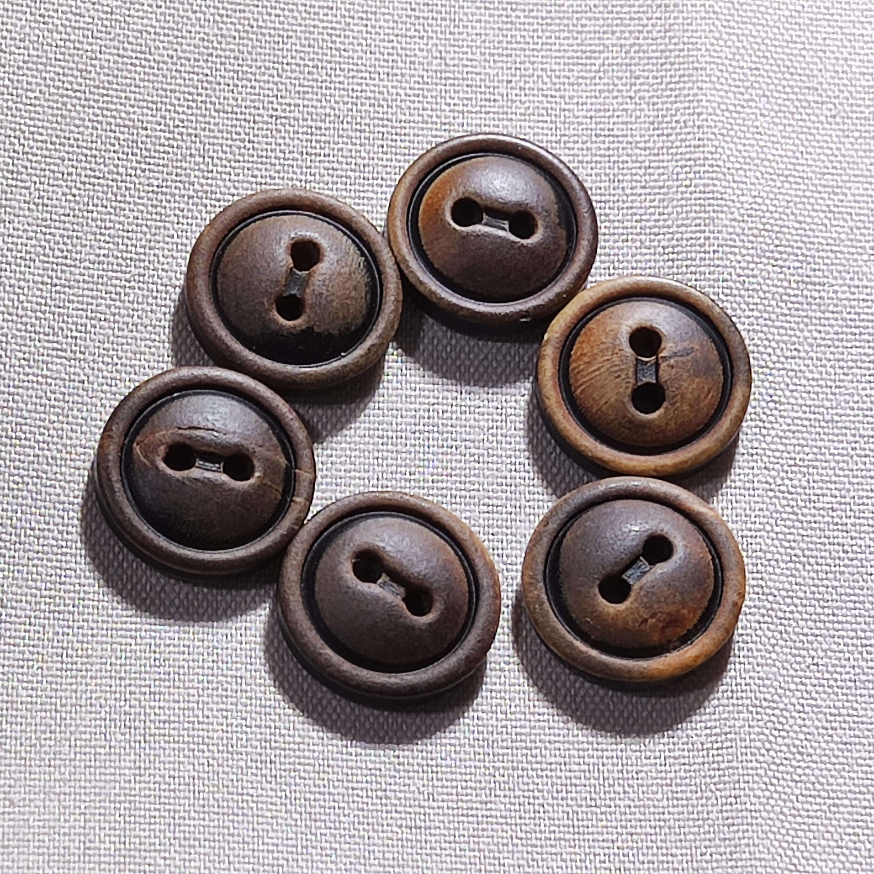 Tonal Buttons Dark Brown Horn Buttons With an Aged Finish and Natural Tonal Variation ...