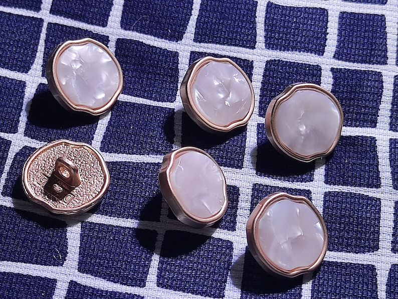 Dusty Pink Shank Back Buttons, Gray Pink Stone Free Shape Sewing ...
