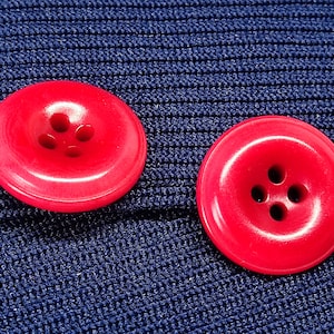 Corozo Red Four Holes Buttons, 15mm, 17.5mm, 20mm, 22mm or 25mm, Pack of 10(B697)
