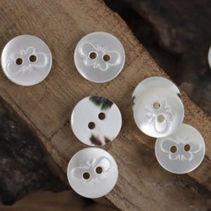 Mother of Pearl Buttons 2 Holes, Butterfly Pattern, 11.5mm/0.45&quot;, Pack of 10(B1049)