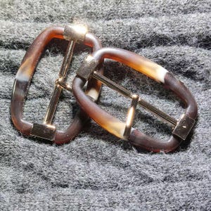 Hebillas rectangulares en tonos marrones y dorados, aptas para cinturones de 30 mm o 50 mm, paquete de 2 (B830)