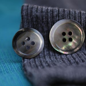 Natural Black Shell Buttons, With Rim, 9mm to 28mm, Pack of 10(B444）